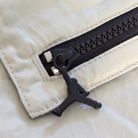 Air Jordan Cargo Pants - Picture 4 of 7